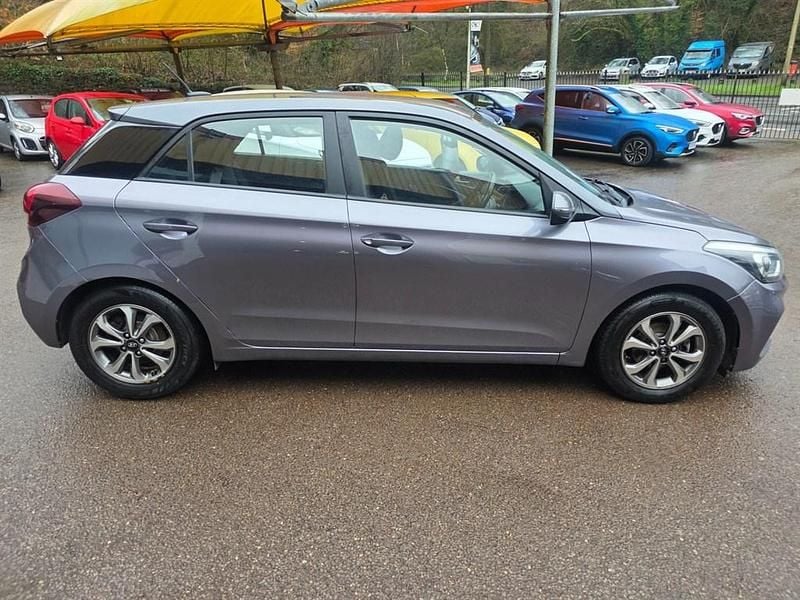 Used Hyundai i20 SE 84 HP (61 kW) 2019 Grey Hatchback