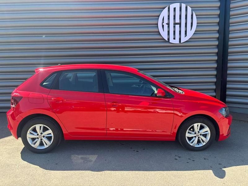Used VW Polo SE 80 HP (58 kW) 2019 Red Hatchback