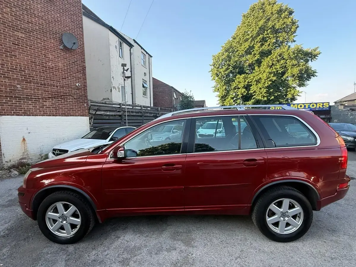 Used Volvo XC90 200 HP (147 kW) 2012 Red SUV