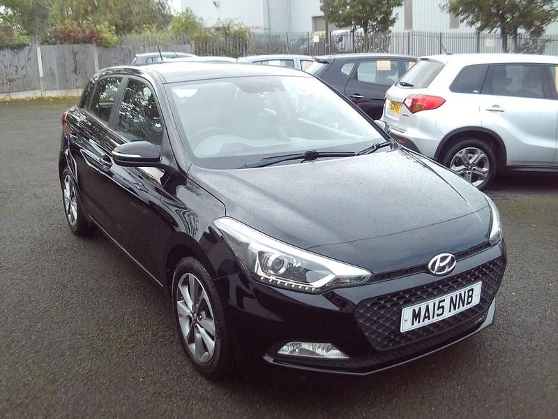 Black Used 2015 Hyundai i20 SE Hatchback | £6,795 (Fair price) - Image 1/4