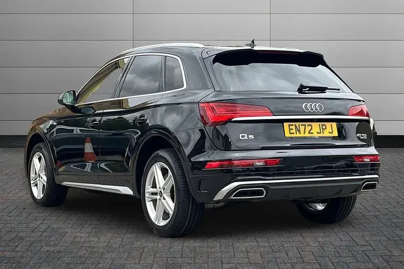 Used Audi Q5 S-Line 204 HP (150 kW) 2023 Mythos black SUV