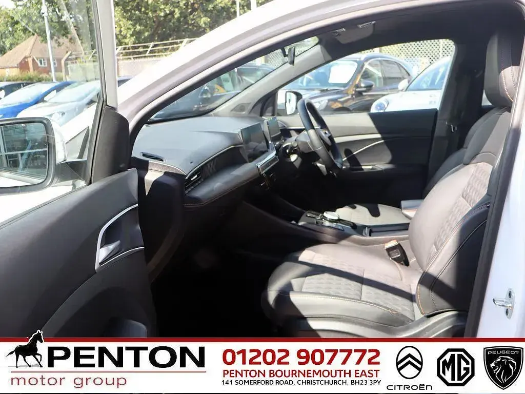 Used MG MG3 Trophy 194 HP (142 kW) 2025 White Hatchback