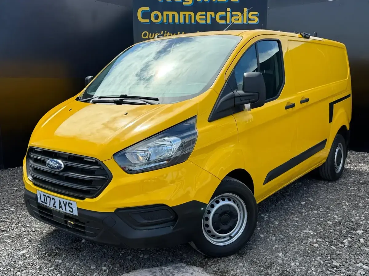 Used Ford Transit Custom S 130 HP (95 kW) 2022 Yellow Van