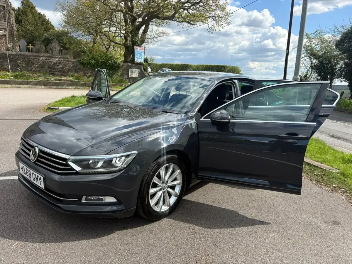 Używany VW Passat Business 150 KM (110 kW) 2018 Szary Sedan/Limuzyna