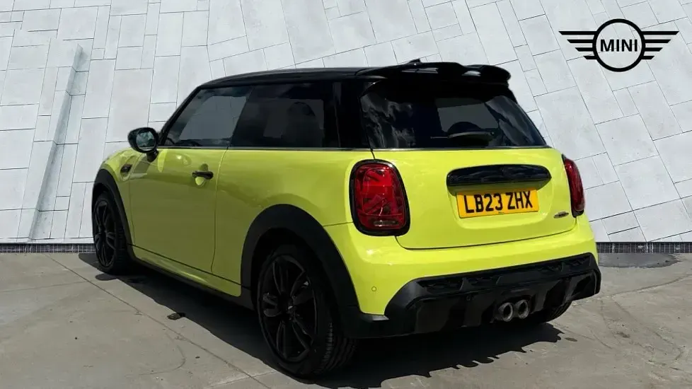 Used Mini John Cooper Works Hatch 228 HP (167 kW) 2023 Yellow Hatchback