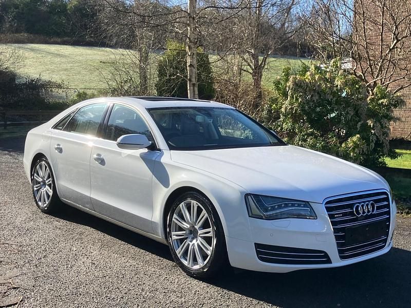 Used Audi A8 372 HP (273 kW) 2011 White Sedan