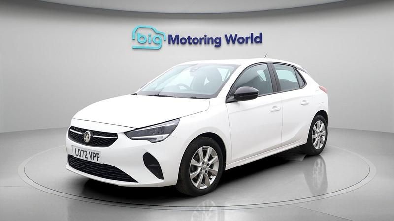 Used Vauxhall Corsa Design Edition 75 HP (55 kW) 2022 White Hatchback