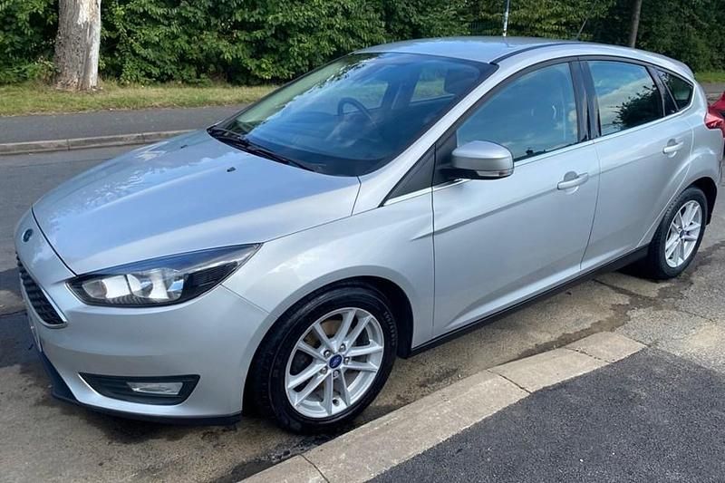 Silver Used 2015 Ford Focus Zetec Hatchback | £4,995 (Fair price) - Image 1/1