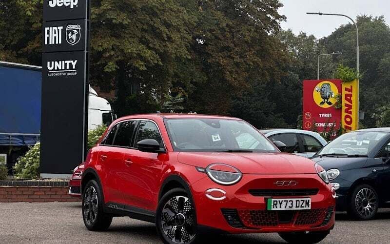 Used 2025 Fiat 600E La Prima Hatchback | £20,995 - Image 1/4