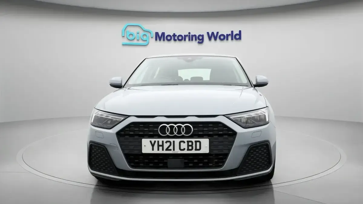 Käytetty Audi A1 2021 Harmaa Katumaasturi