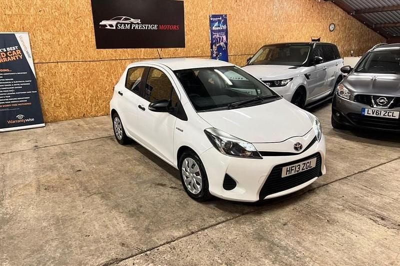 White Used 2013 Toyota Yaris Hybrid T3 Hatchback | £7,199 (A bit pricey) - Image 1/1