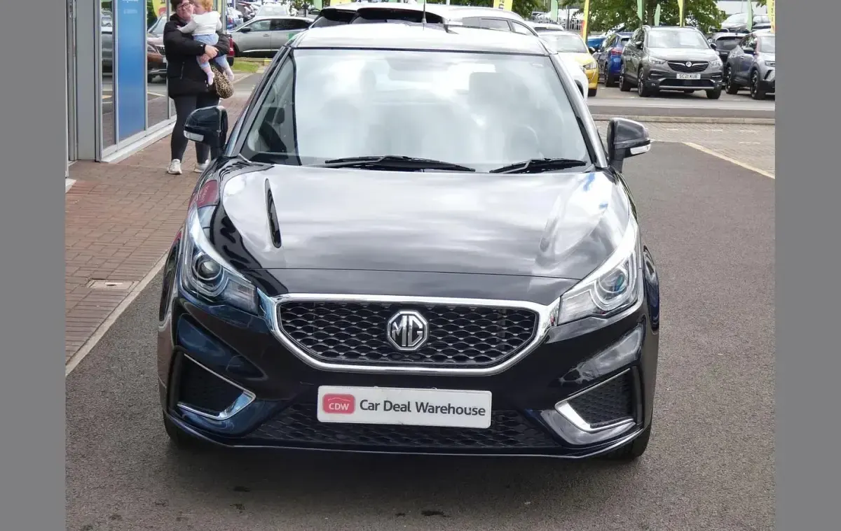 Used MG MG3 Exclusive 105 HP (77 kW) 2024 Black Hatchback