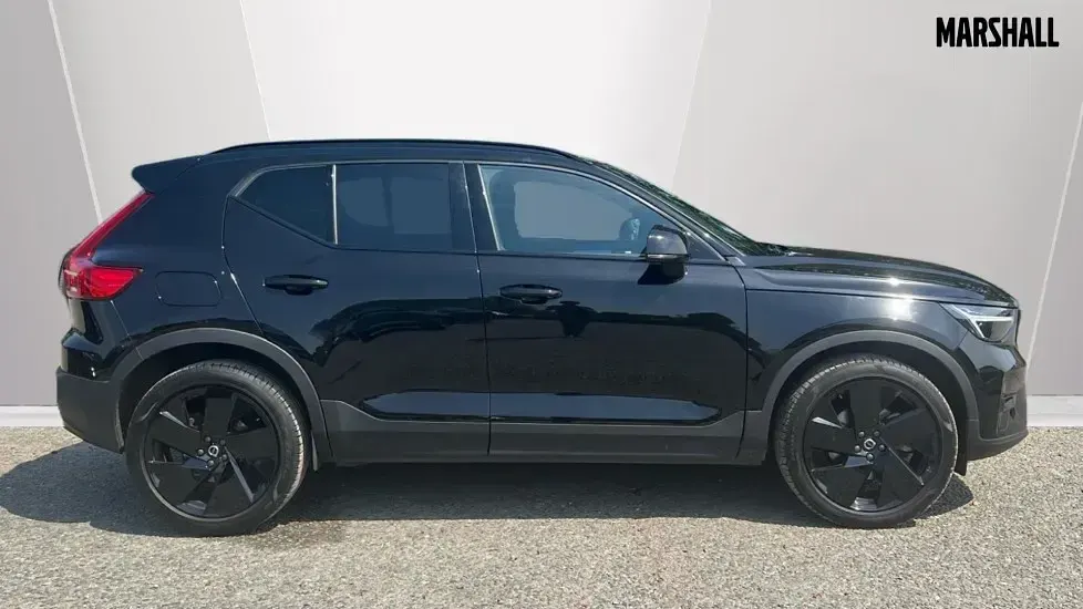 Usado Volvo XC40 Plus 197 CV (144 kW) 2025 Negro SUV