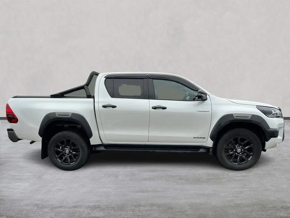 Used Toyota HiLux 204 HP (150 kW) 2025 White Pickup