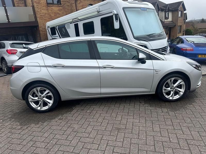 Used Vauxhall Astra SRi 150 HP (110 kW) 2019 Silver Hatchback