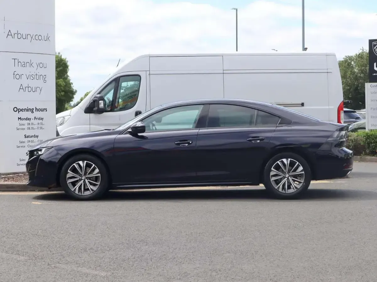 Used Peugeot 508 Allure Premium 131 HP (96 kW) 2022 Blue Hatchback