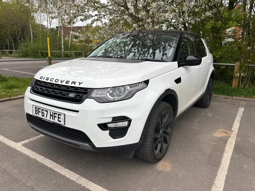 Used Land Rover Discovery Sport HSE 180 HP (132 kW) 2017 White SUV