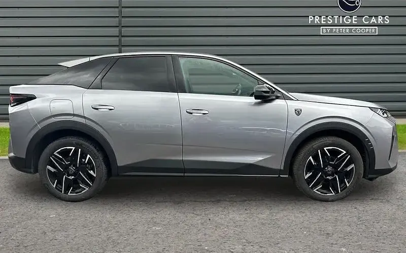 Used Peugeot 3008 GTi 136 HP (100 kW) 2025 Grey SUV
