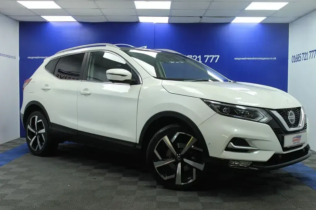 Used Nissan Qashqai Tekna 140 HP (102 kW) 2019 White SUV