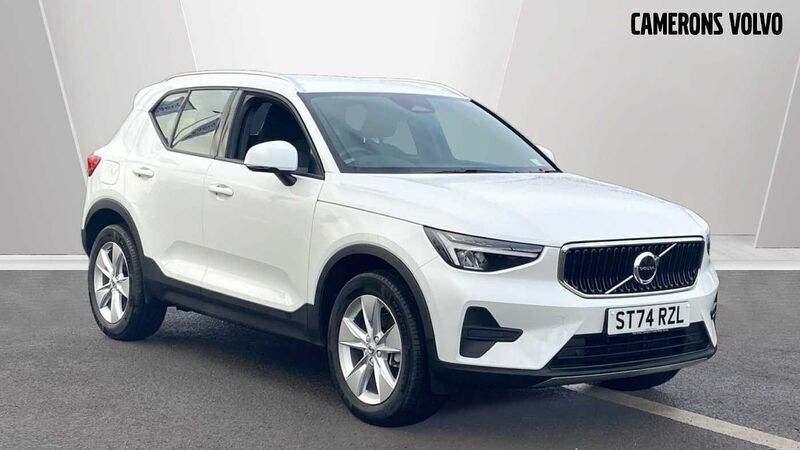 White Used 2024 Volvo XC40 Core SUV | £29,995 (Fair price) - Image 1/3