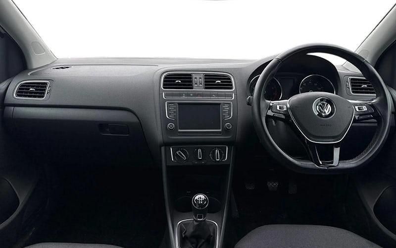 Used VW Polo Match 90 HP (66 kW) 2016 White Hatchback