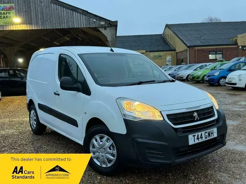 Used Peugeot Partner 2016 White