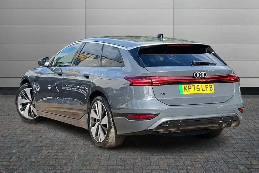 New Audi A6 e-tron S-Line 266 kW (362 HP) 2025 Magnet grey Estate