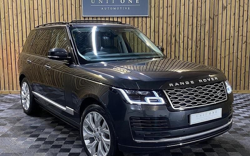 Used 2020 Land Rover Range Rover Vogue SE SUV | £31,000 (Good price) - Image 1/3