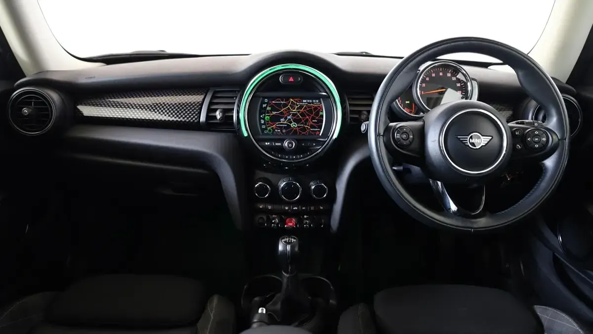 Used Mini Cooper S Classic 192 HP (141 kW) 2019 Orange Hatchback