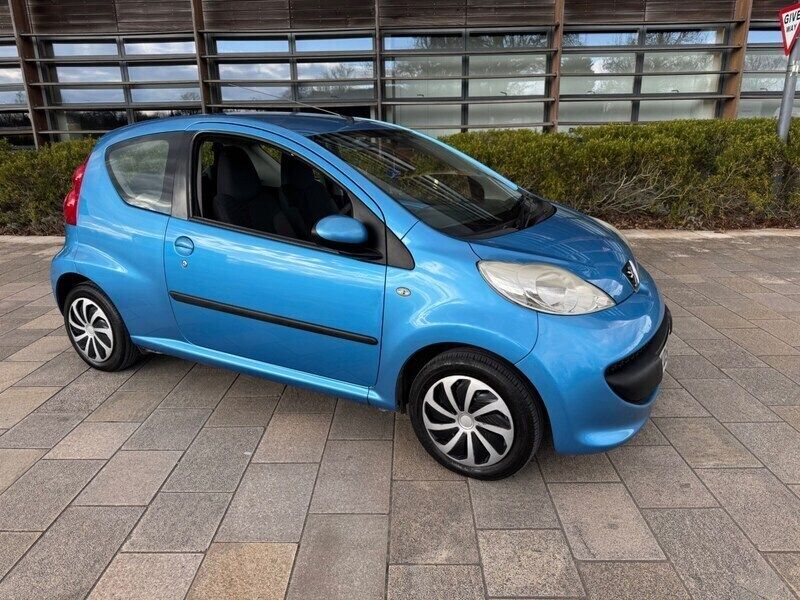 Blue Used 2008 Peugeot 107 Hatchback | £2,995 (Good price) - Image 1/4