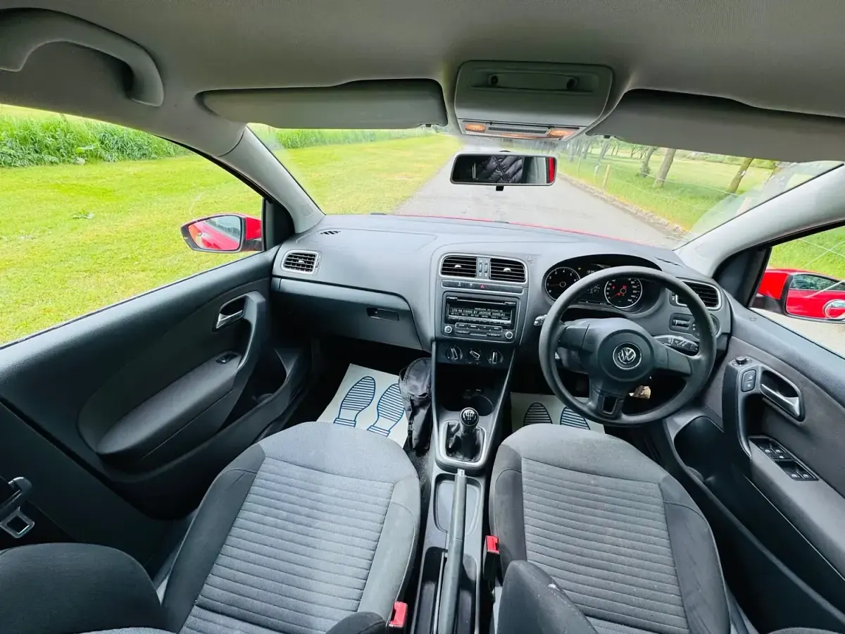 Begagnad VW Polo Edition 60 HK (44 kW) 2013 Röd Halvkombi