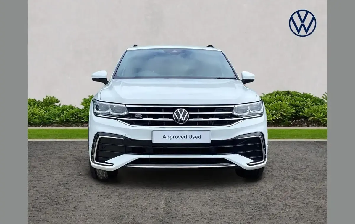 Used VW Tiguan R-line 150 HP (110 kW) 2023 White SUV