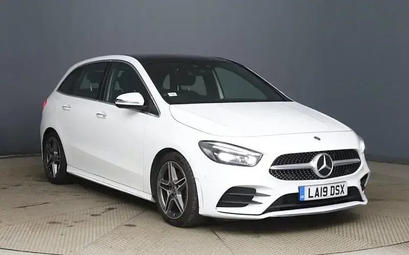 Used Mercedes B200 AMG Line Premium Plus 163 HP (119 kW) 2021 Hatchback