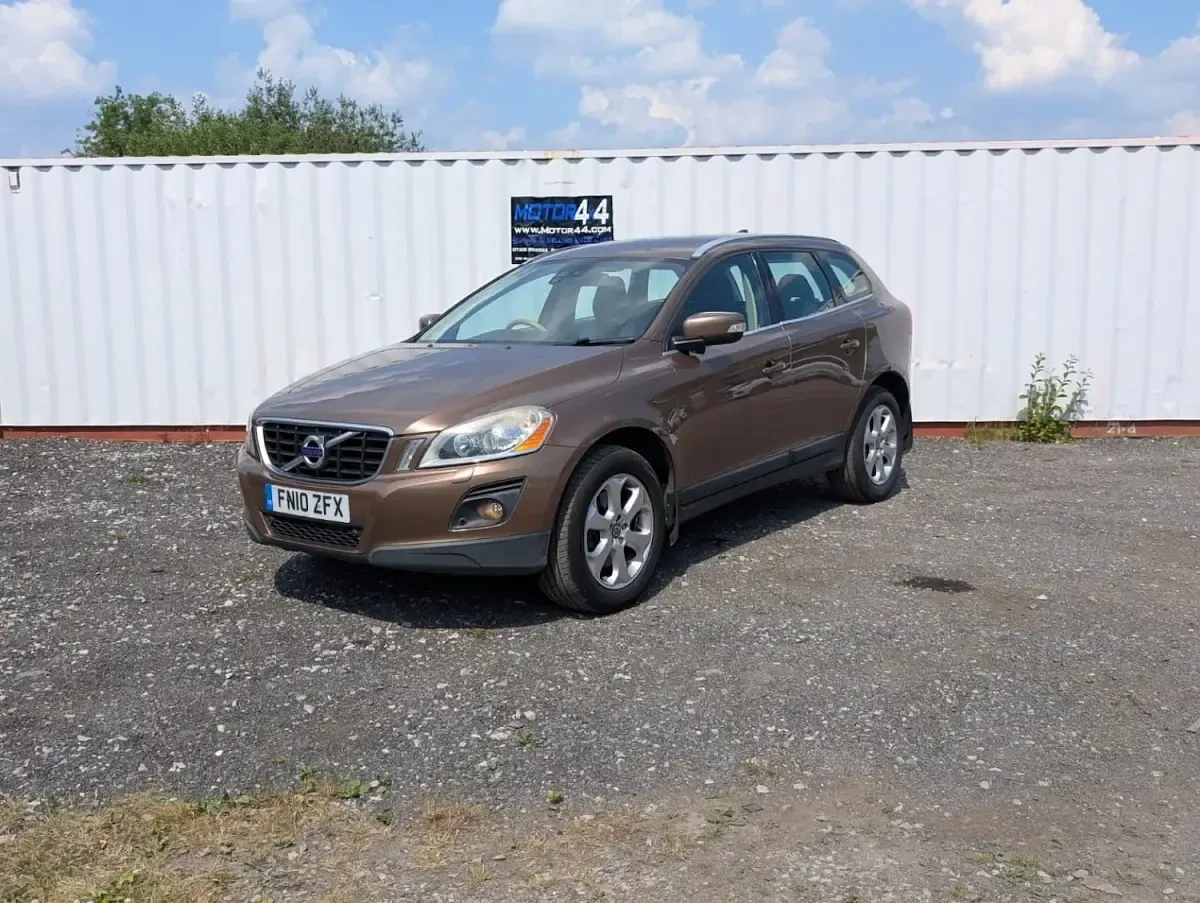 Used Volvo XC60 SE Lux 2010 Bronze SUV