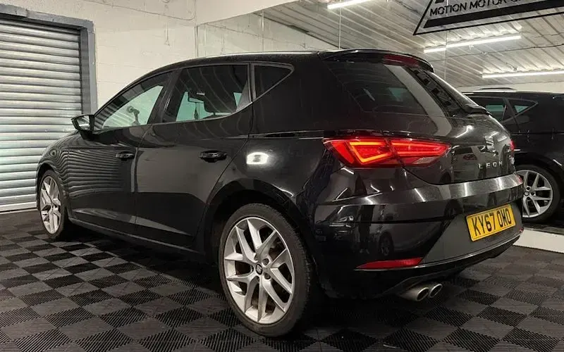 Used Seat Leon FR 150 HP (110 kW) 2017 Black Hatchback