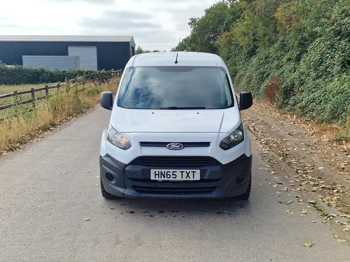Used Ford Transit Connect 74 HP (54 kW) 2015 White MPV