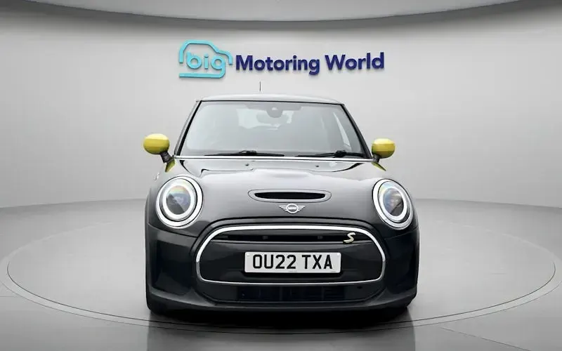 Used Mini Cooper Level 2 135 kW (184 HP) 2023 Hatchback