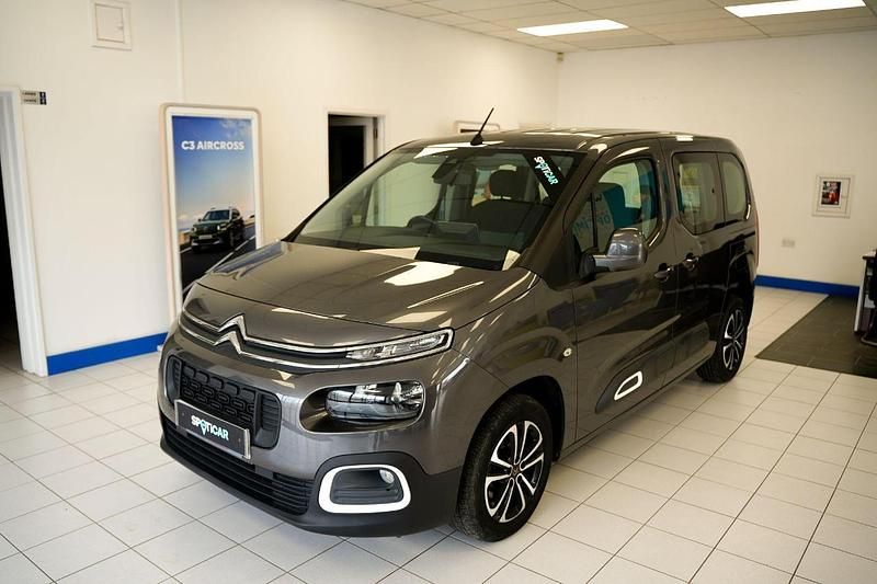 Begagnad Citroën Berlingo Feel 100 HK (73 kW) 2018 Grå Minibuss