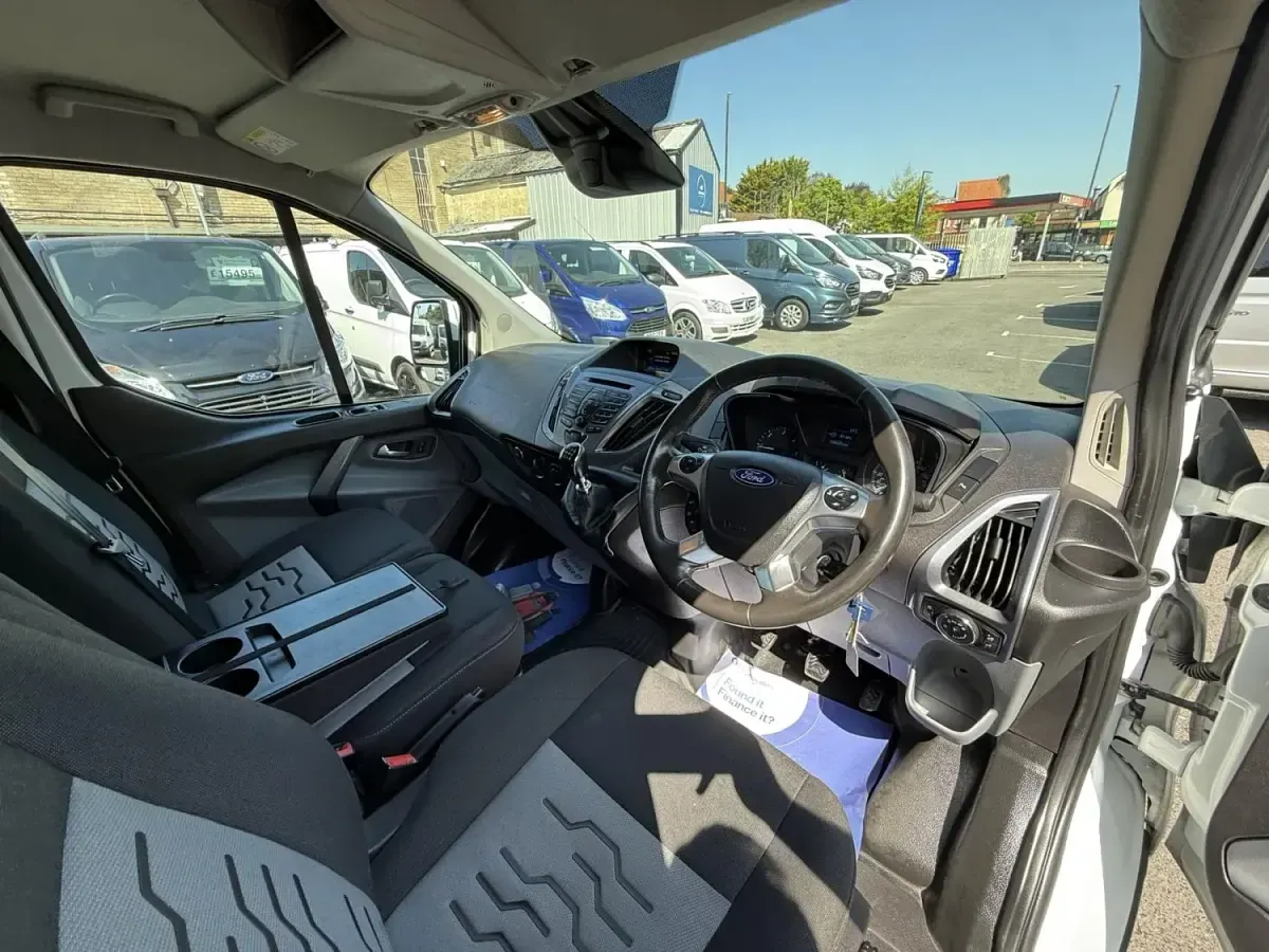 Usado Ford Transit Custom Limited 130 CV (95 kW) 2018 Blanco Van