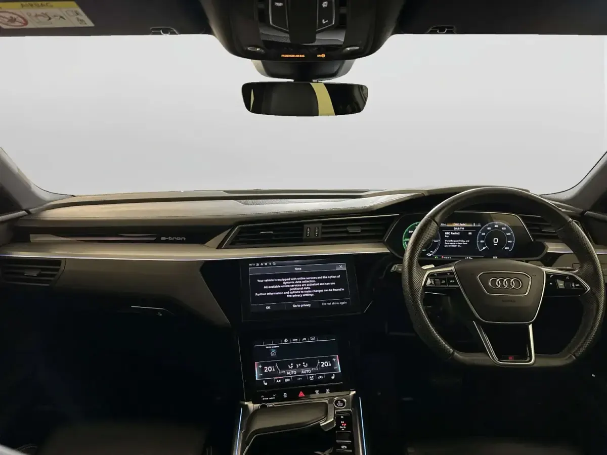 Używany Audi e-tron Black Edition 230 kW (313 KM) 2022 Szary SUV