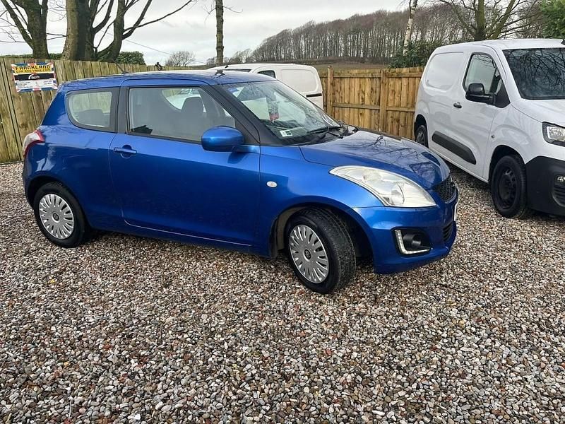 Used Suzuki Swift 2014 Blue Hatchback