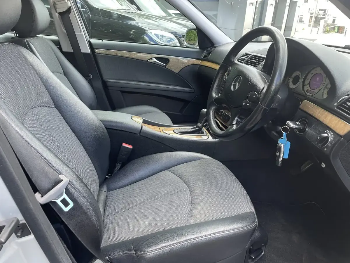 Used Mercedes E220 Avantgarde 2009 Silver Estate