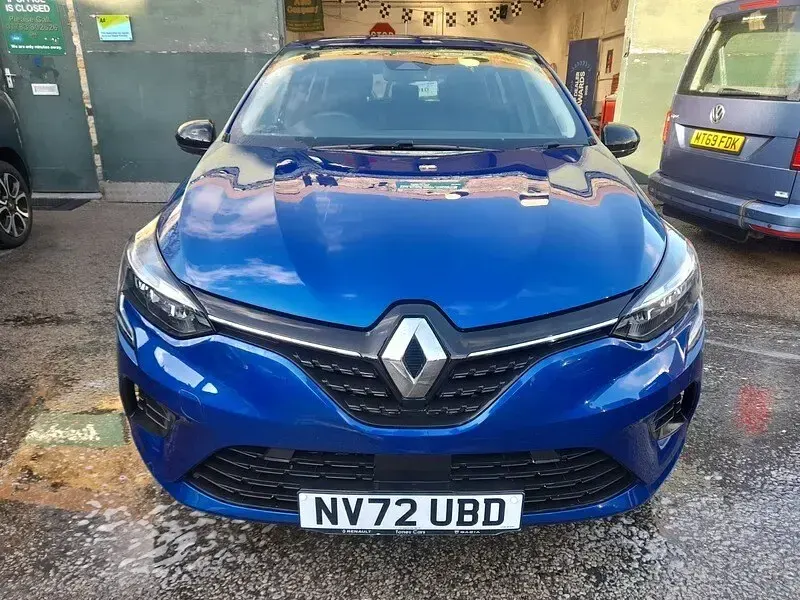 Used Renault Clio V Evolution 2023 Blue Hatchback