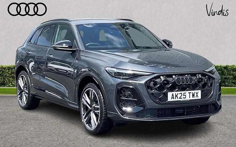 Used 2025 Audi Q5 Sport SUV | £51,400 - Image 1/4