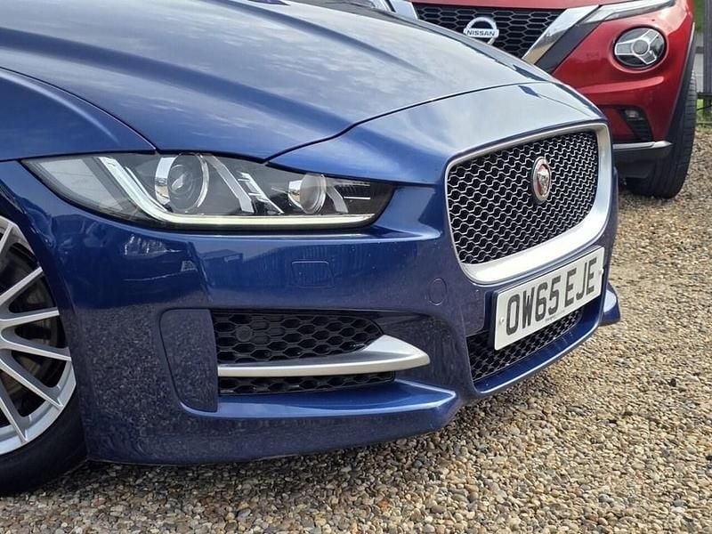 Used Jaguar XE R-Sport 163 HP (119 kW) 2016 Blue Sedan