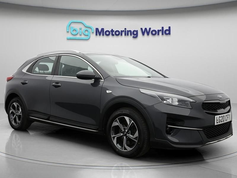 Grey Used 2020 Kia XCeed 2 SUV | £10,400 (Fair price) - Image 1/4