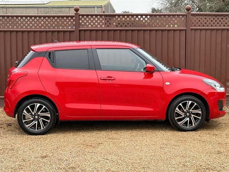 Used Suzuki Swift SZ-L 83 HP (61 kW) 2022 Red Hatchback