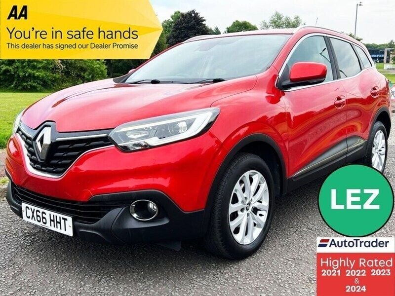 Red Used 2016 Renault Kadjar Dynamique SUV | £7,095 (Fair price) - Image 1/3