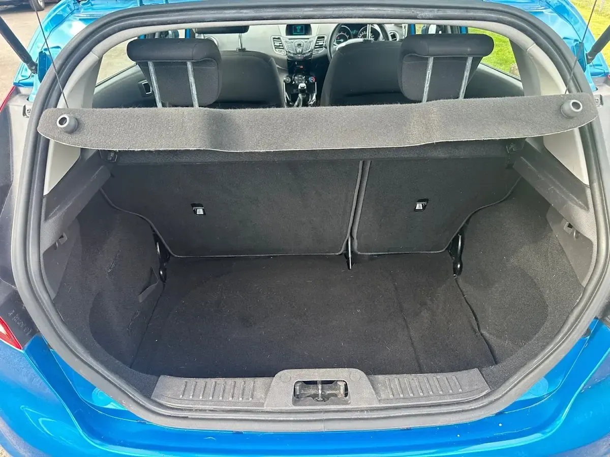 Used Ford Fiesta Zetec 82 HP (60 kW) 2014 Blue Hatchback