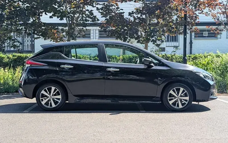 Used Nissan Leaf Acenta 110 kW (150 HP) 2022 Black Hatchback